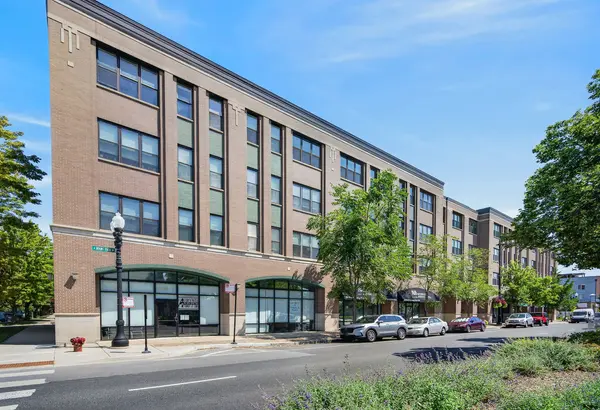 2510 W Irving Park RD #303, Chicago, IL 60618