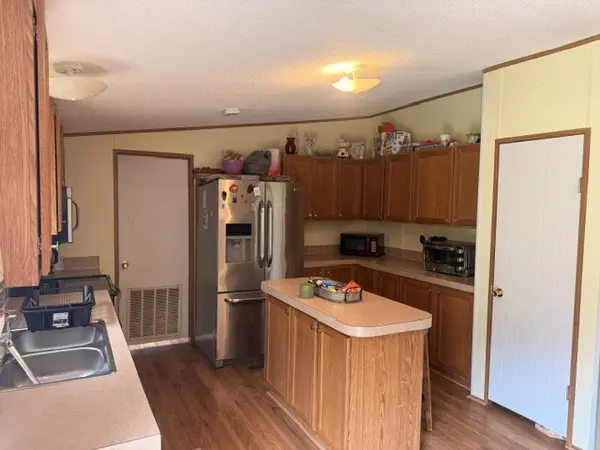 11377 Husband RD, Marion, IL 62959