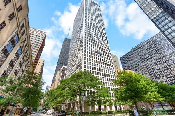 260 E Chestnut ST #303, Chicago, IL 60611