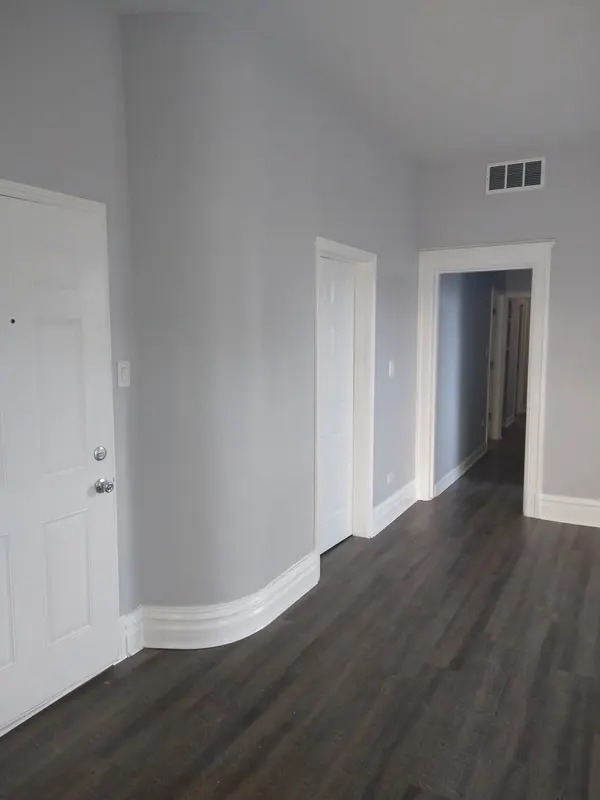 209 S Albany AVE #2, Chicago, IL 60612