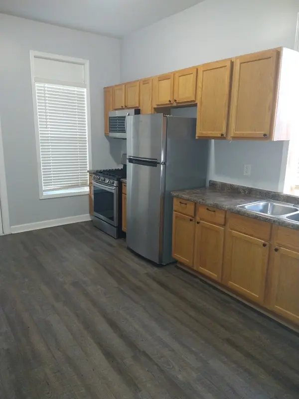 209 S Albany AVE #2, Chicago, IL 60612