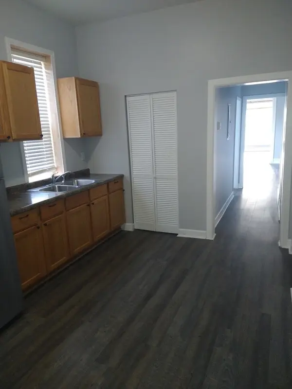209 S Albany AVE #2, Chicago, IL 60612