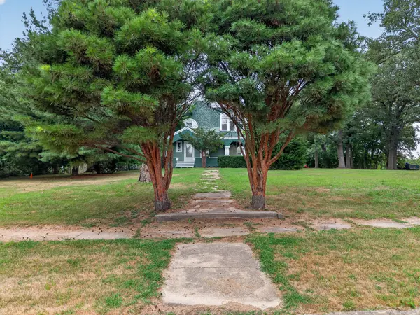 860 Best ST, Marseilles, IL 61341