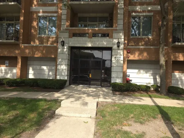 4330 N Neva AVE #305, Norridge, IL 60706