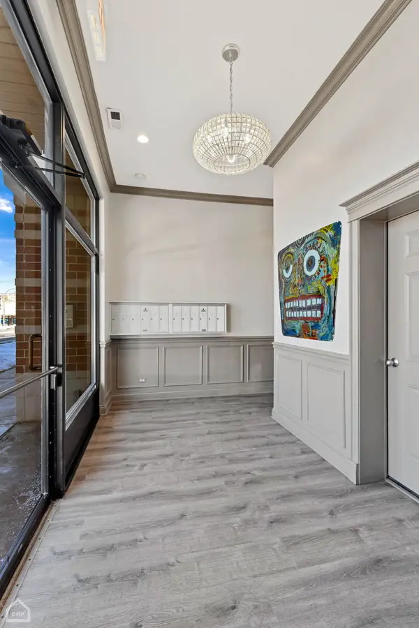 4705 S Champlain AVE #202, Chicago, IL 60615
