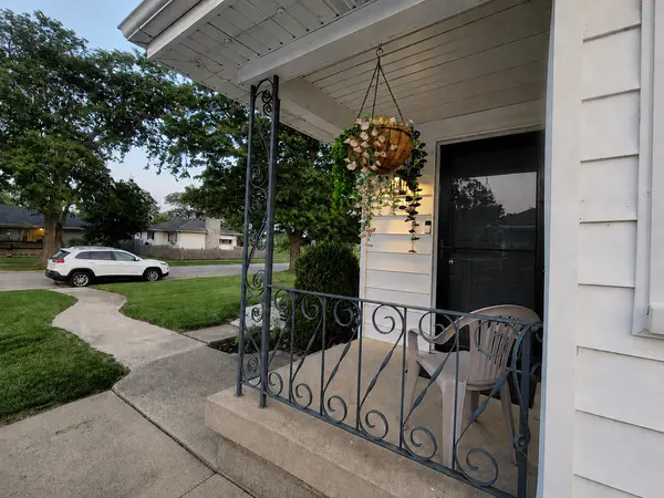 1235 Grandview AVE, Lockport, IL 60441
