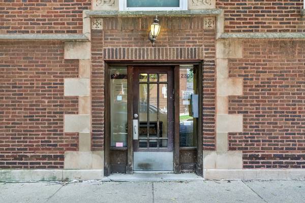 2305 W Winona ST #3W, Chicago, IL 60625