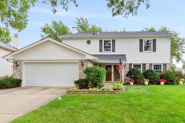 815 Claridge CT, Schaumburg, IL 60193