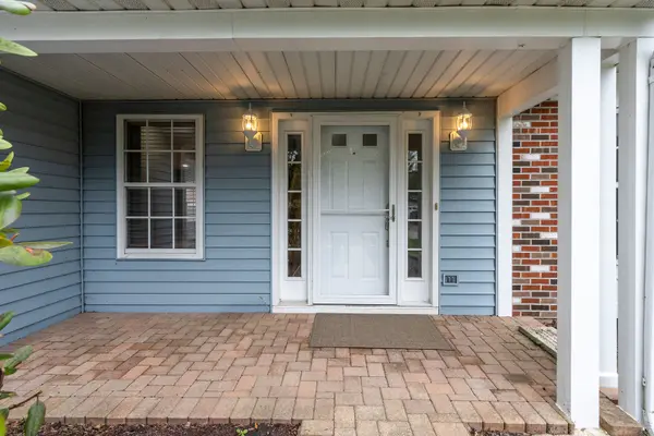 2S601 RIVER OAKS DR, Warrenville, IL 60555