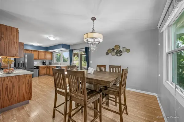 1255 Mayfield LN, Hoffman Estates, IL 60169