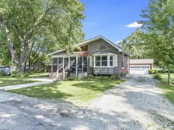 101 E White ST, Pontiac, IL 61764