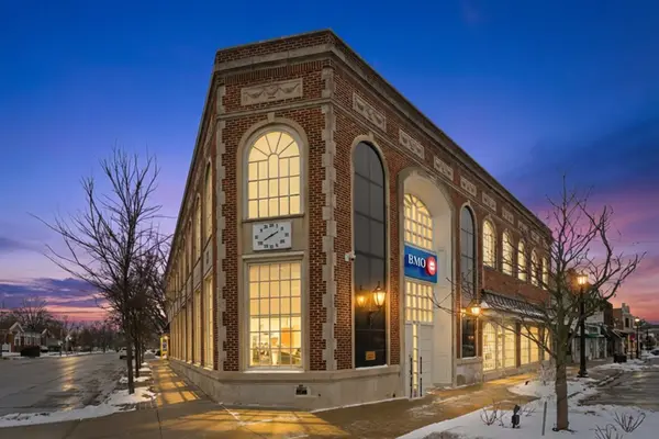 901 Burlington AVE #209, Western Springs, IL 60558