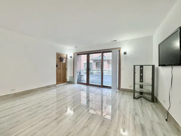 5965 N NORTHWEST HWY #101, Chicago, IL 60631
