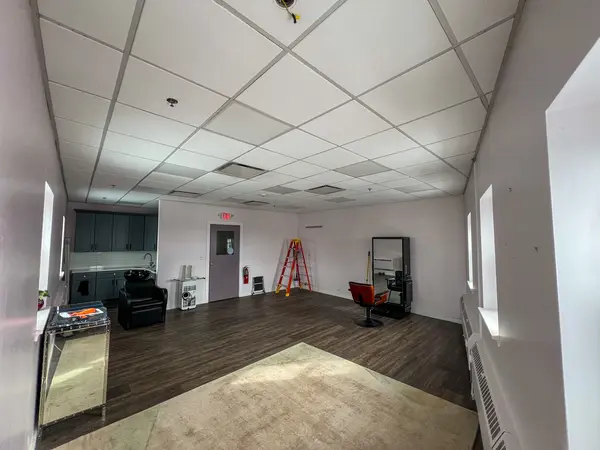 901 Burlington AVE #207, Western Springs, IL 60558