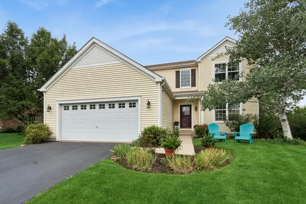 2318 W Cascade CIR,  Round Lake,  IL 60073