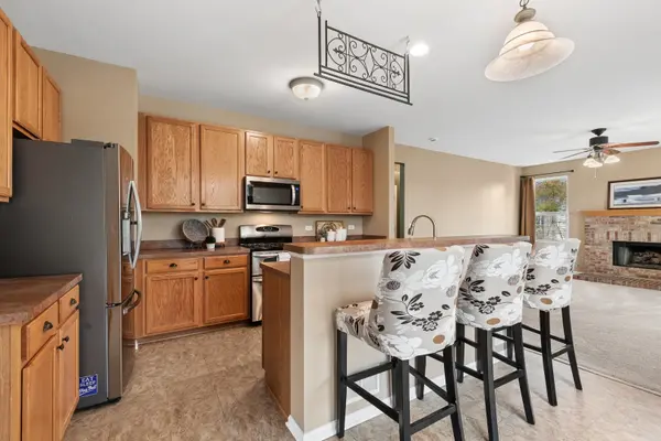 2318 W Cascade CIR, Round Lake, IL 60073