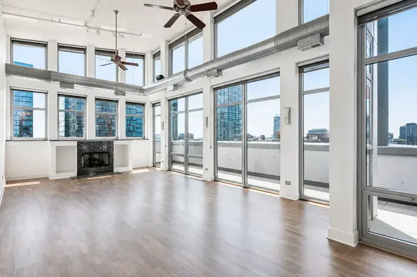 740 W Fulton ST #1402, Chicago, IL 60661