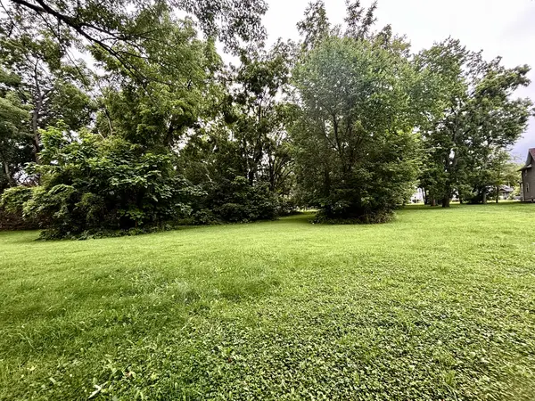 524 W Lincoln AVE, Belvidere, IL 61008