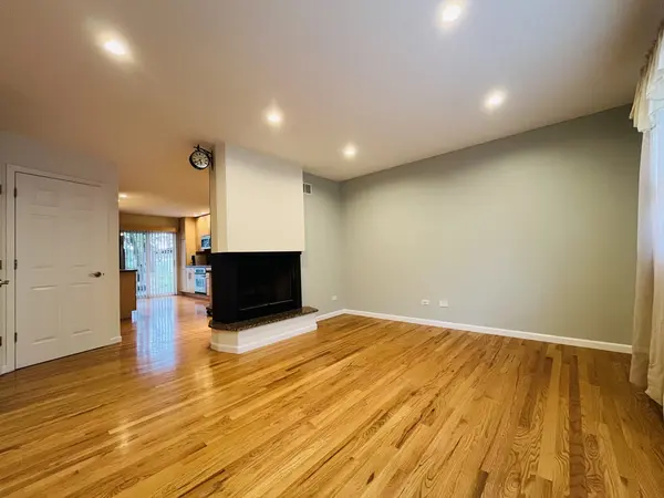 1101 ANTHONY RD, Wheeling, IL 60090