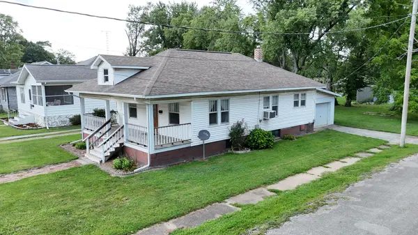 511 Lawrence ST, Benton, IL 62812