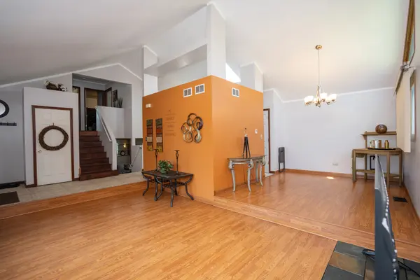 4413 Michael John CT, Richton Park, IL 60471