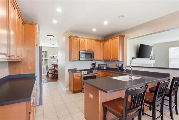 2835 Liberty Lakes BLVD, Wauconda, IL 60084