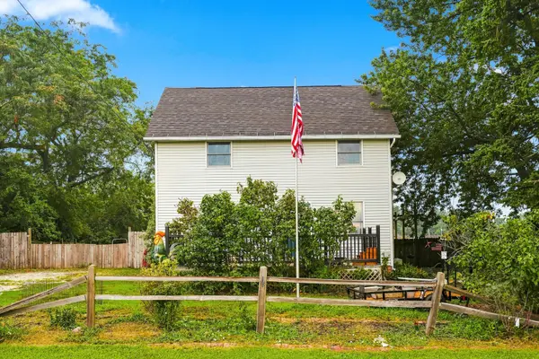 402 S 1st ST, Alpha, IL 61413