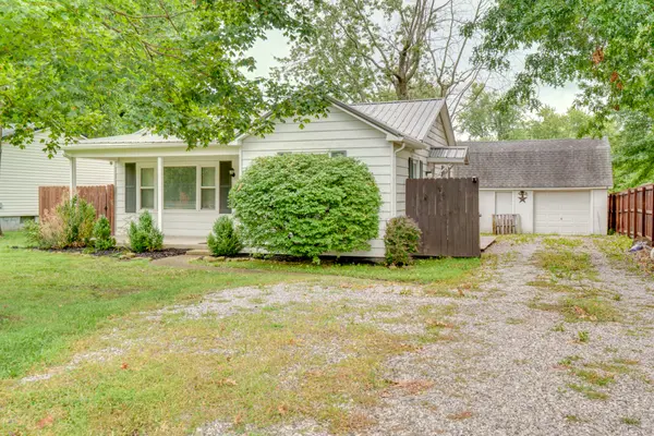 2006 Waltonville RD, Mt Vernon, IL 62864