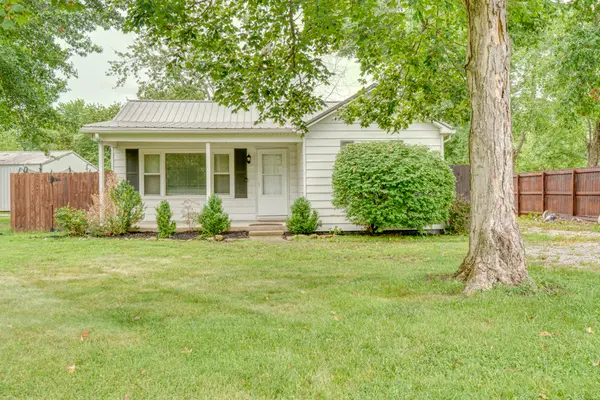 2006 Waltonville RD, Mt Vernon, IL 62864