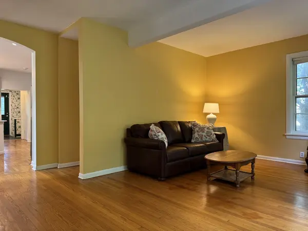 1240 Wesley AVE, Evanston, IL 60202