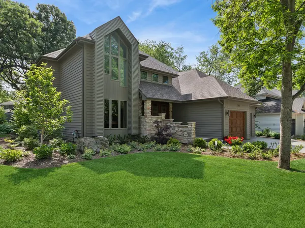304 Apple River DR, Naperville, IL 60565