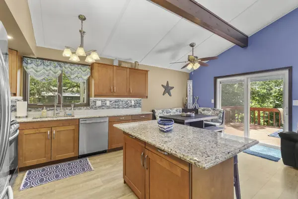 1301 Holiday DR, Sandwich, IL 60548