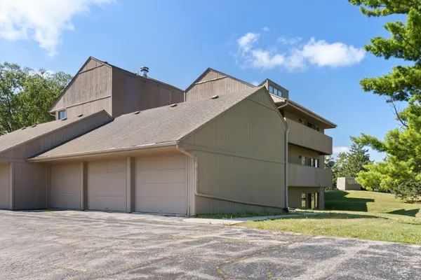 220 Bienterra TRL #1E, Rockford, IL 61107