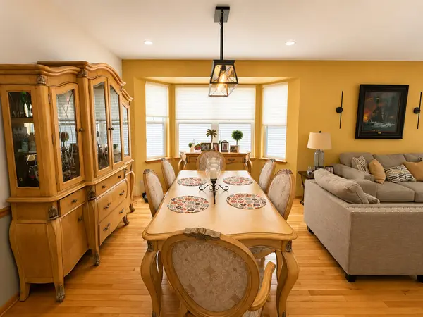 315 Red Sky DR, St. Charles, IL 60175