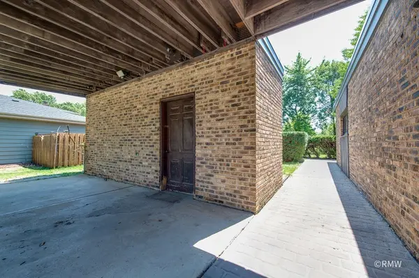 535 E Turner AVE, Roselle, IL 60172