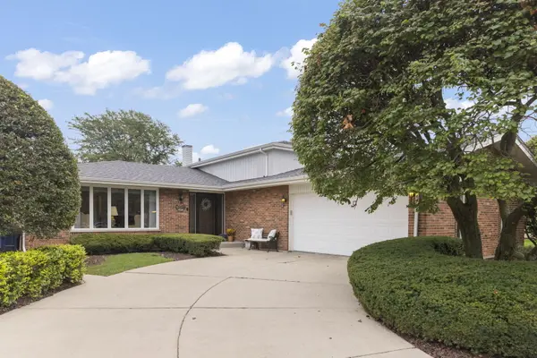 15213 Woodmar DR, Orland Park, IL 60462