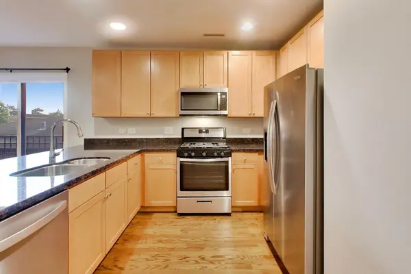 421 S Ridgeland AVE #2S, Oak Park, IL 60302