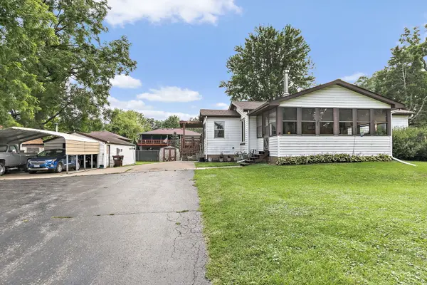 809 Washington ST, Woodstock, IL 60098