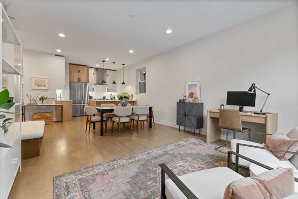 3026 W Lyndale ST #1, Chicago, IL 60647