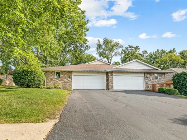 6616 Sandalwood Close, Rockford, IL 61108