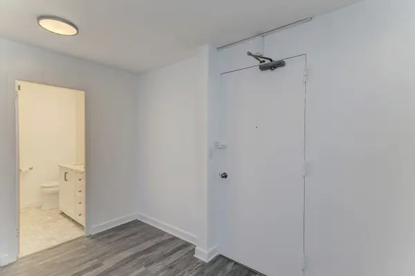 4250 N Marine DR #807, Chicago, IL 60613