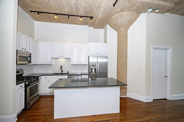 758 N Larrabee ST #816, Chicago, IL 60654