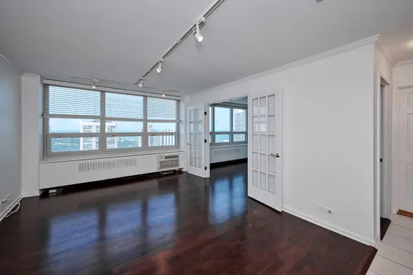 88 W Schiller ST #3007, Chicago, IL 60610