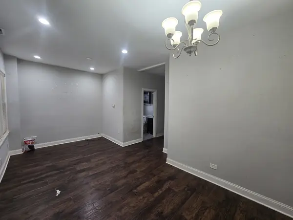 8622 S Escanaba AVE, Chicago, IL 60617