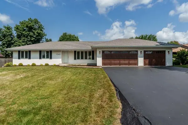 7242 MOSS CANYON RD, Cherry Valley, IL 61016