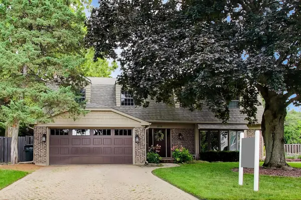 808 Dawes ST,  Libertyville,  IL 60048