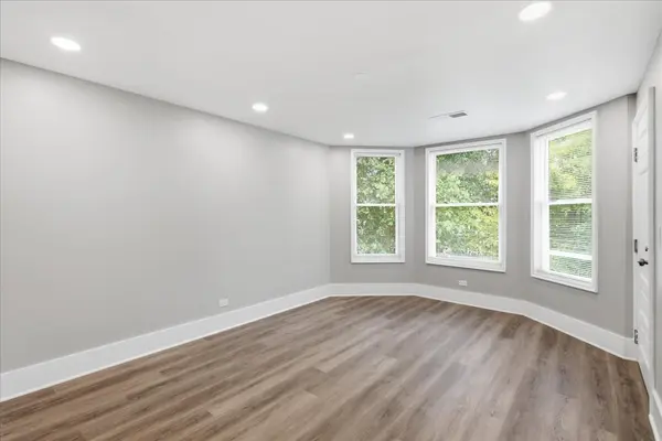 2939 N Hamlin AVE, Chicago, IL 60618