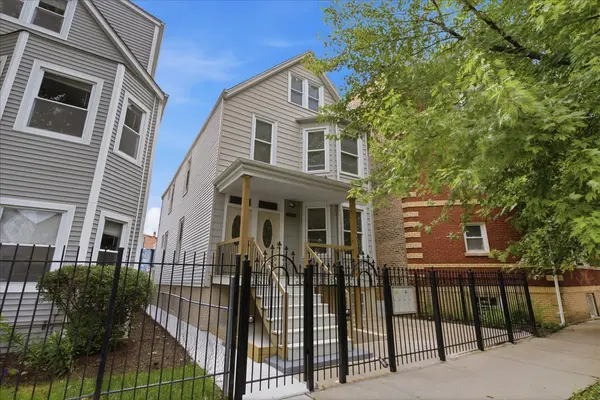 2939 N Hamlin AVE, Chicago, IL 60618