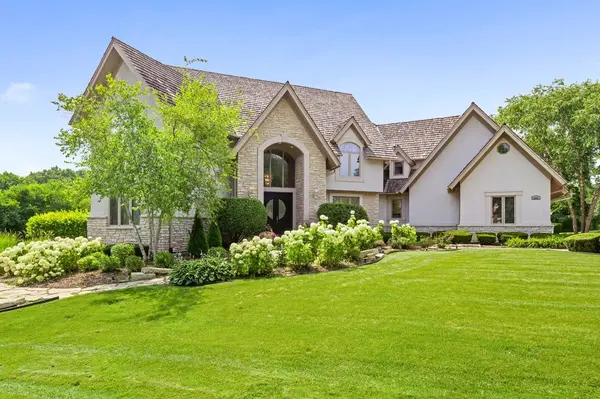 4481 Normandy CT, Long Grove, IL 60047