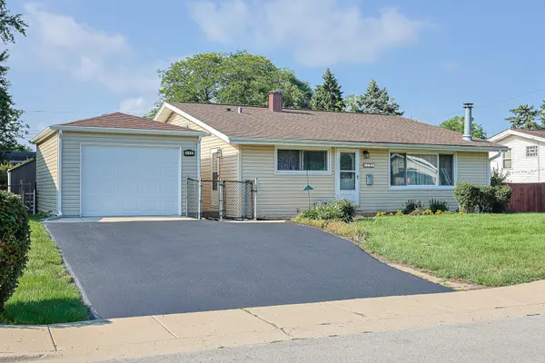 113 SIESTA RD, Carpentersville, IL 60110
